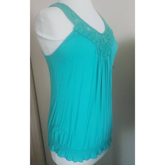 T13 Willie Smith green tank with crocheted neckline - Picture 9 of 9